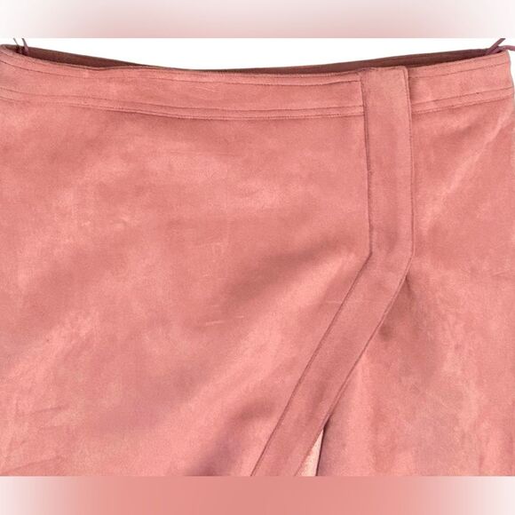 LF SEEK The Label Pink Faux Suede Wrap Skirt, NWT, Size Medium - Picture 6 of 8